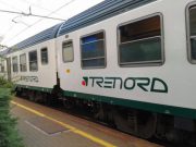 Stipati sui treni sì, in discoteca no. Perchè? Il virus lì non circola?