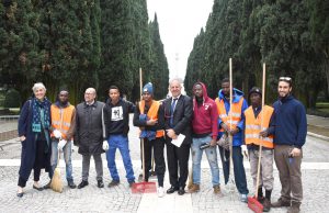 “Brescia my town”: richiedenti asilo puliscono il Vantiniano