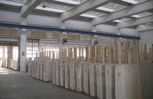 Muore schiacciato da una lastra di marmo