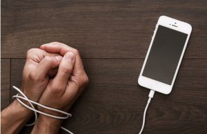 L’allarme di Ats: la vera piaga sociale saranno i dispositivi elettronici