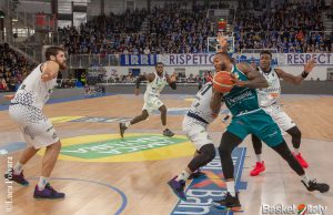 Germani Basket Brescia, vittoria di carattere contro Cantù: 81-63