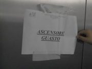 Ascensore guasto, 3 inquilini con invalidità bloccati in casa