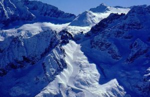 Morte al Tonale: alpinista bresciano, classe 90′, precipita per 200 metri