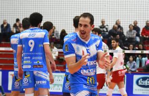 Pallavolo: pur soffrendo la Centrale del Latte batte Lamezia 3-2