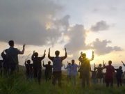 “La Luce da Levante”, tutte le sere alle 20.20 su ÈliveBresciaTv