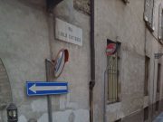 Code e inquinamento in via Cattaneo. I residenti chiedono soluzioni