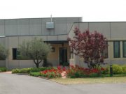 Prova la nuova pressa: titolare della MTS di Provaglio perde tre dita