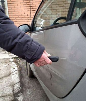 Continuano i danni alle auto all’ospedale di Montichiari