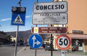 Presunti appalti truccati al Comune di Concesio, 11 rinviati a giudizio