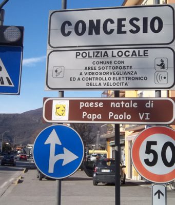 Presunti appalti truccati al Comune di Concesio, 11 rinviati a giudizio