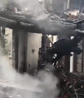 Incendio alle Cantine Capoferri, forse una lanterna cinese la causa