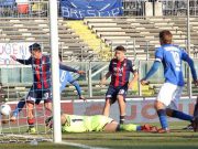 Brescia, vittoria di cuore: Crotone battuto 2-0, la favola continua