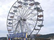 Ruota panoramica priva di sistemi di protezione, scatta il sequestro