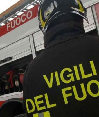 Incendio a Caionvico, un testimone: “Forte odore di gas e poi le urla degli operai”