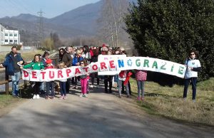 No al “maxidepuratore”, in cinquecento sfilano sulla Gavardina
