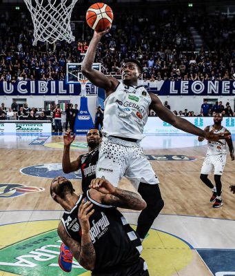 Germani Brescia che impresa. A Istanbul la Leonessa ruggisce e vince 70-61 con il Darussafaka