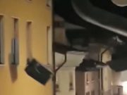 Desenzano, lavatrice gettata dal terzo piano