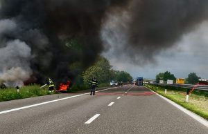 Incidente in A21: camion in fiamme, uomo in ospedale. Autostrada chiusa al traffico
