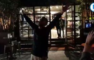 Festa fino a tarda ora per la squadra all’Areadocks: presente anche Massimo Cellino