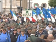 Adunata Alpini a Milano: sfilata per 8000 penne nere bresciane