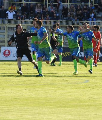 Impresa della Feralpisalò: pareggia a Catanzaro 2-2 e vola in semifinale playoff
