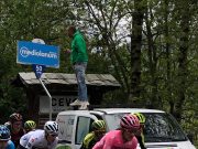 Il Giro d’Italia illumina la Provincia di Brescia: foto e video