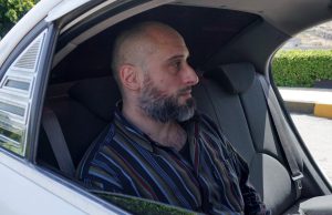 Alessandro Sandrini a Brescia: l’arrivo in stazione. L’abbraccio con i genitori