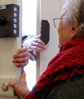 Il finto poliziotto e il finto tecnico, ancora truffe agli anziani