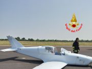 Ultraleggero atterra senza carrello a Montichiari: scatta il piano d’emergenza