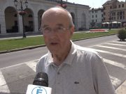 La pedonalizzazione di Piazza Arnaldo divide anche i pedoni