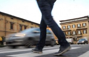 Cassazione, se il pedone è sulle strisce ha sempre ragione: anche quello imprudente