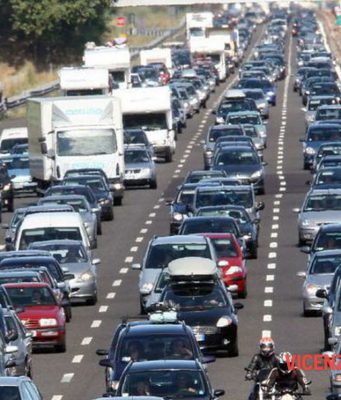 Weekend 3-4 agosto, bollino rosso e nero sulle autostrade