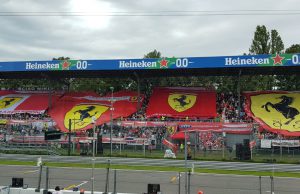 Formula 1: Leclerc davanti a tutti, Hamilton e Vettel inseguono