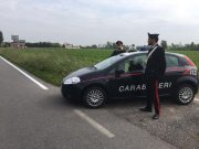 “ Ora vi prendo la pistola e vi faccio vedere io come ci si comporta”, sfida i Carabinieri. Denunciato