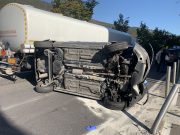 75enne si ribalta con la sua auto ma rifiuta il ricovero