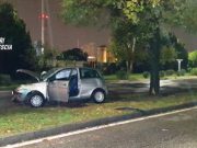 13enne prende l’auto dei genitori con un amico ma si schianta contro un albero