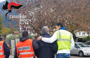 Manerbio, “Paga altrimenti pubblico le tue foto nuda e il video sui social”