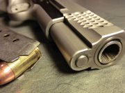 Opal Brescia: “Armi da fuoco legalmente detenute uccidono più di mafia e rapinatori”