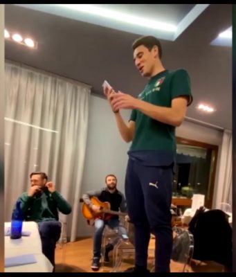 Cistana e il “rito di iniziazione” a Coverciano, il karaoke