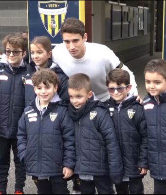 Cistana, per un pomeriggio c’è solo “il Cili”, tra selfie, ricordi e autografi