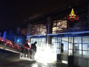 Montichiari, distrutto dalle fiamme l’ex Bar Volo. Cause in accertamento