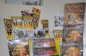 170 kg di fuochi d’artificio in auto. Denunciato il conducente