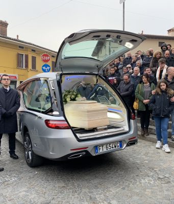Bedizzole commossa per l’ultimo saluto a Francesca