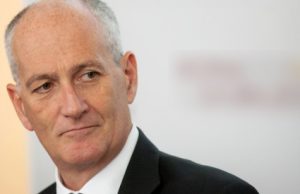 Franco Gabrielli ritira la Vittoria Alata per la Polizia