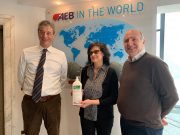 AEB dona 500 flaconi di sapone igienizzante ai cittadini