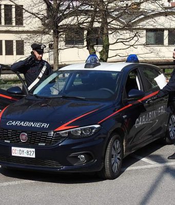 Gardone Vt, tentano di rubare l’auto e picchiano il proprietario. Arrestati