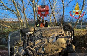 Ghedi, si ribaltano con l’auto, 4 ragazzi trasportati in codice giallo al Civile, Montichiari e Manerbio