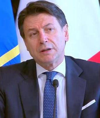 Italia “zona rossa” tutti prefestivi e festivi dal 24 dicembre al 6 gennaio