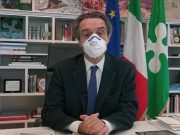 Coronavirus, Fontana firma due ordinanze. Obbligo di mascherine e guanti sui mezzi pubblici