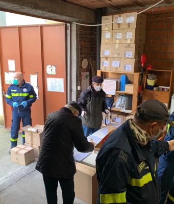 Alimenti per 90 famiglie in difficoltà